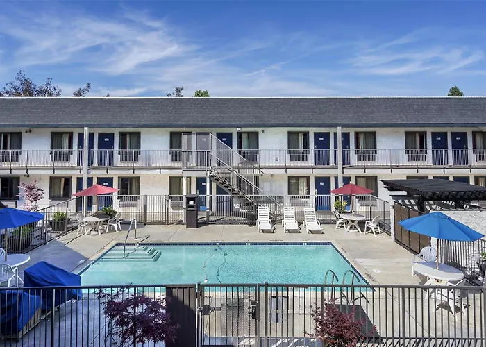 Motel 6-, Ca - North